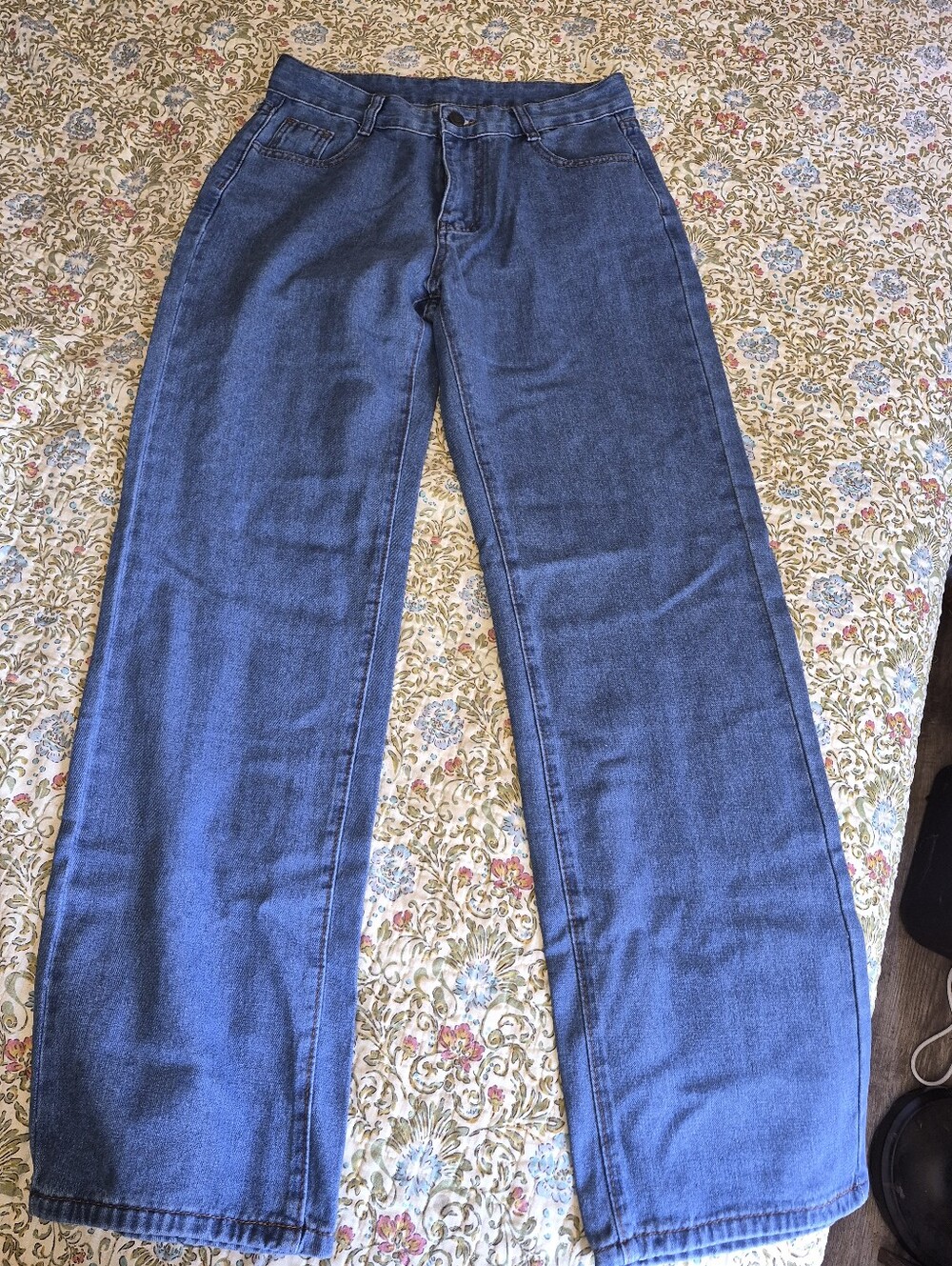 Classic Woman's Straight-Leg Jeans in Dark Blue